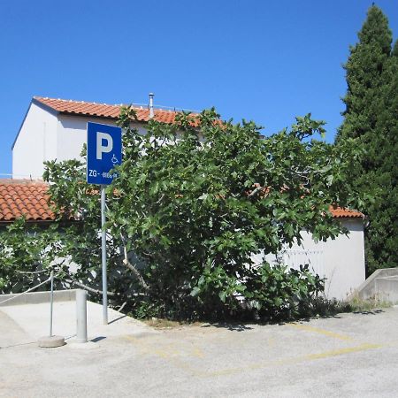 Appartamento Apartman Zaglav Martinšćica Esterno foto