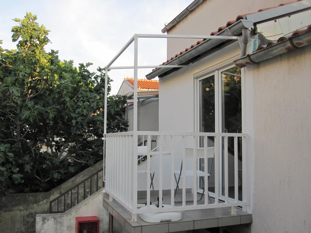 Appartamento Apartman Zaglav Martinšćica Esterno foto