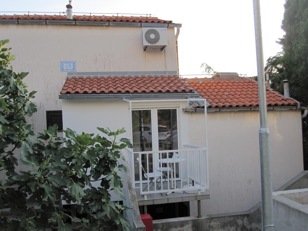 Appartamento Apartman Zaglav Martinšćica Esterno foto